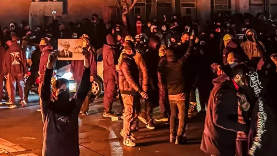 İran’da Sokağa Çıkan Binlerce Vatandaş, Hükümete Karşı Zirveye Ulaştı