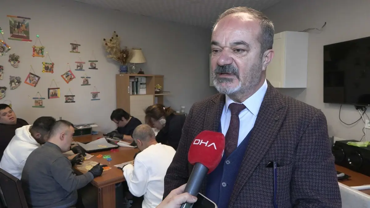 İzmir'de Engelli Bireyler İçin Sanat Terapi Programı Gelişiyor