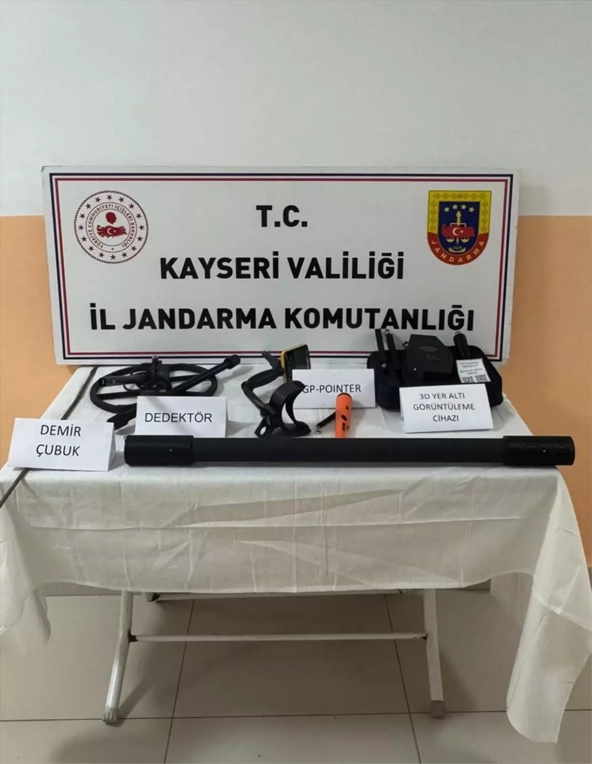 Kayseri'de İzinsiz Kazı Operasyonu Jandarma Tarafından Şaşırtıcı Bir Şekilde Engellendi