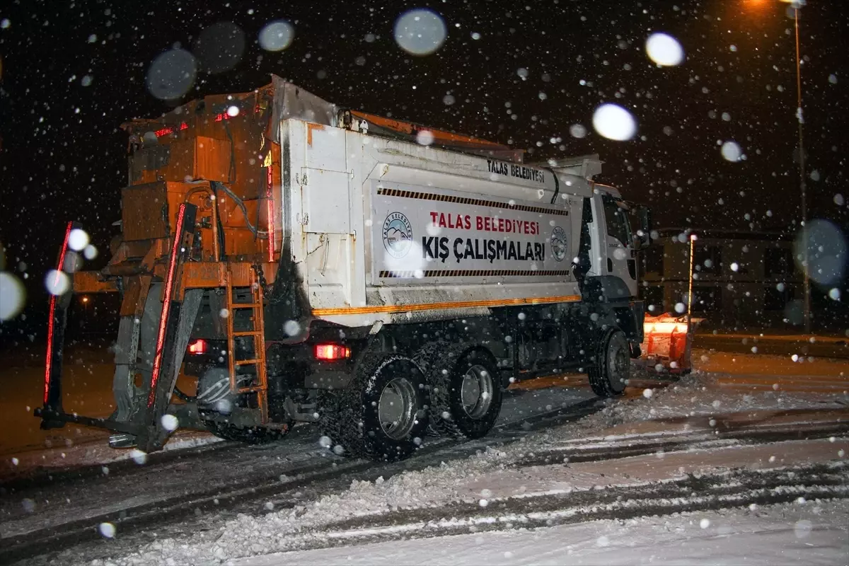 Talas’ta Kış Hazırlıkları Koordinasyon Merkezi'nde İncelemeler Yapıldı
