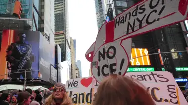 New York ICE protestosu ana fotoğrafı