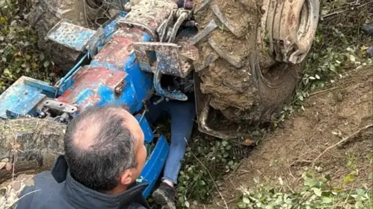 Devrilen traktör görüntüsü