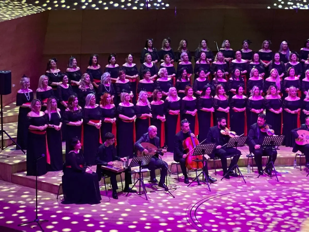 Türk Sinemasının Efsanesi Türkan Şoray, CSO Ada’da Yeşilçam Şarkılarıyla Büyüledi