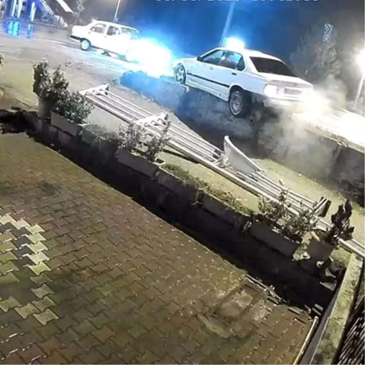 Karabük'te Kaygan Yol Koşulları Aracın Kontrolünü Kaybetmesine Neden Oldu