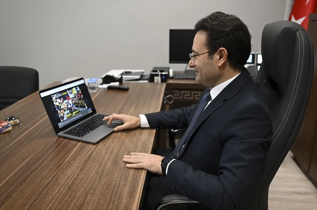 Triatlon Federasyonu Başkanı Bayram Yalçınkaya, 2025 Yılın Kareleri Oylamasında Değerli Görüşlerini Paylaştı