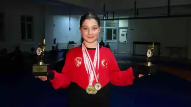 Genç güreşçi Asya Örnek