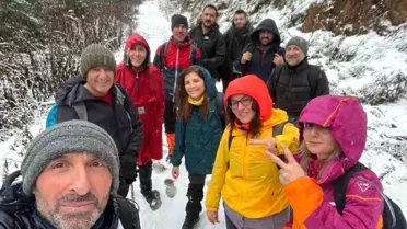 ESDAG üyeleri orman içinde yürürken