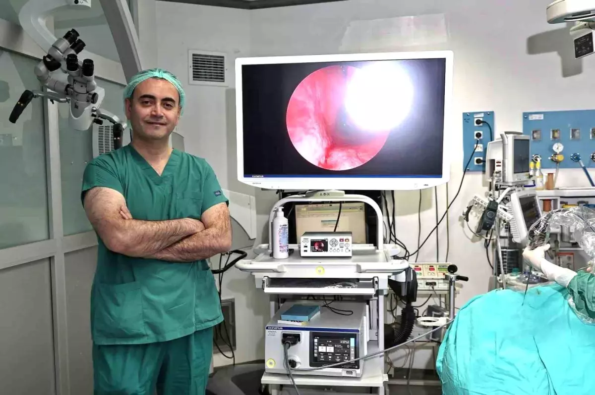 Erciyes Üniversitesi KBB Bölümüne Full HD Endoskopi Sistemi Kuruldu