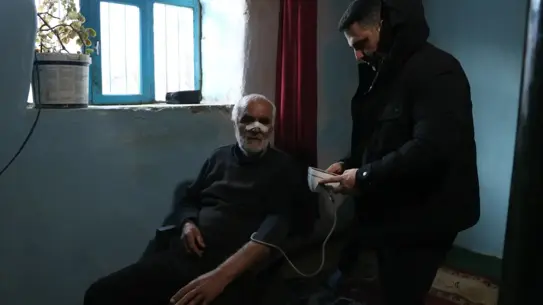 Kerem’in tek odalı evinin iç mekanı