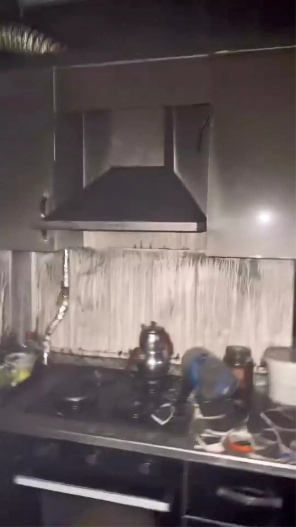 Elazığ'ın Yıldızbağları Mahallesi'nde Ev Yangını Kontrol Altına Alındı