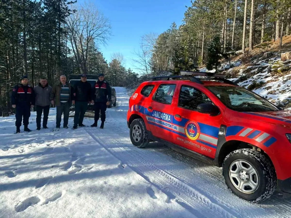 Balıkesir Kazdağları'nda Kar ve Buzlanma Nedeniyle Mahsur Kalan Dört Kişi Jandarma Tarafından Güvenli Şekilde Kurtarıldı