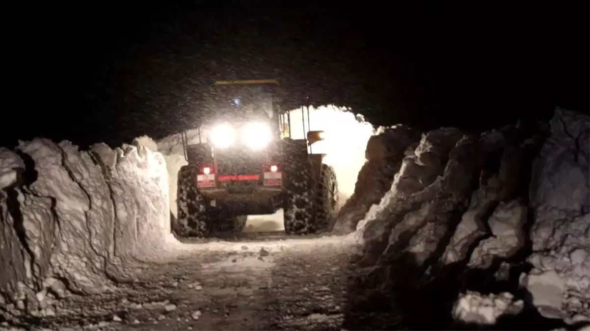 Sivas'ta Şiddetli Kar Yağışıyla Mücadele: Kalp Hastası Kadına Hızlı Müdahale