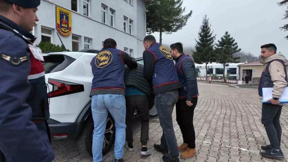 Ordu’da Jandarma Geniş Çaplı Denetimle 54 Arananı Yakaldı