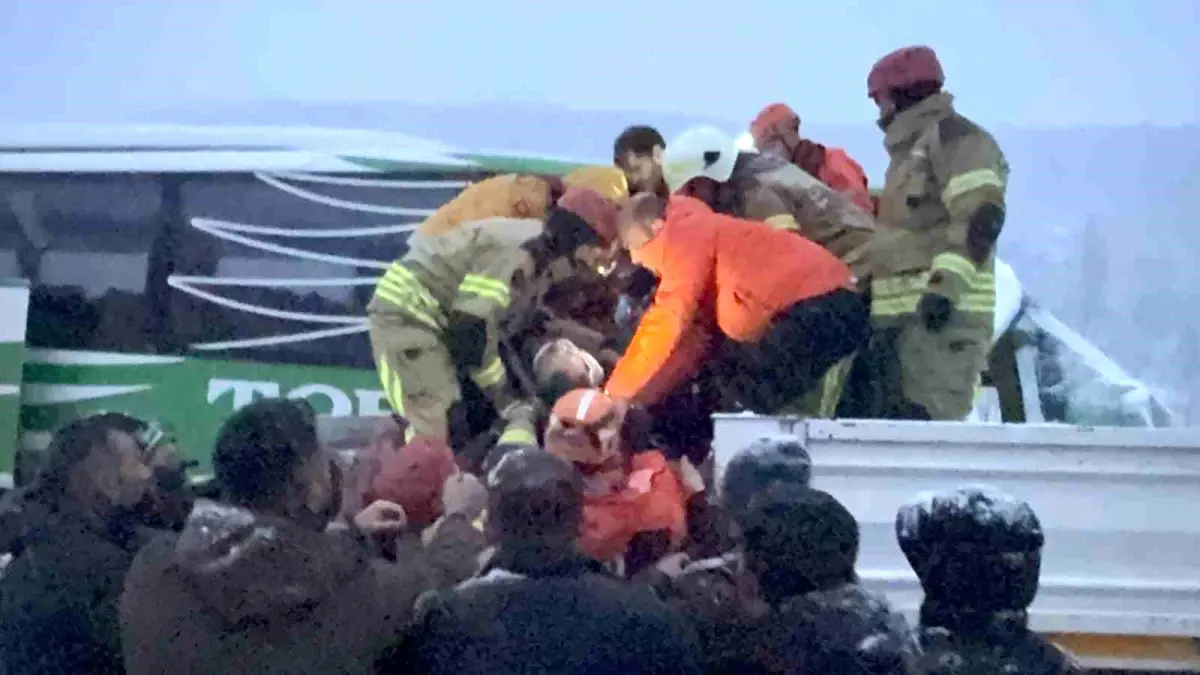 Tokat‑Sivas Karayolunda Otobüs ve Tır Çarpışması: 1 Ölü, 13 Yaralı