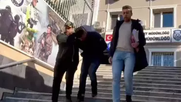 Güvenlik kamerası görüntüsü: Fatih'te çanta çalan Şilili hırsız