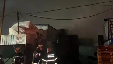 Çayırova'da Palet Deposu Yangını Hızlıca Kontrol Altına Alındı