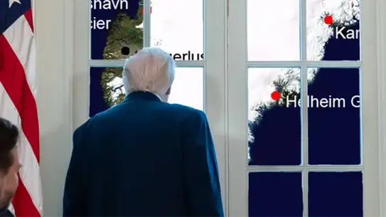 Trump Grönland haritası önünde ana görsel