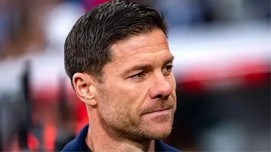 Xabi Alonso Real Madrid maç sahası fotoğrafı