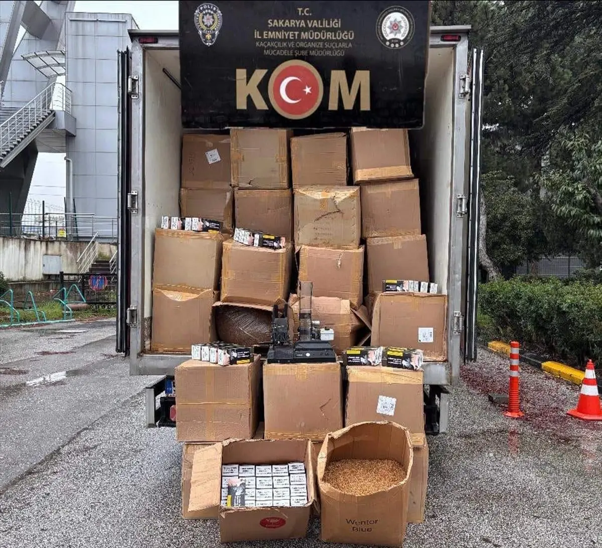 Adapazarı'nda 2,4 Ton Kaçak Tütün Ele Geçirildi: Operasyon Detayları
