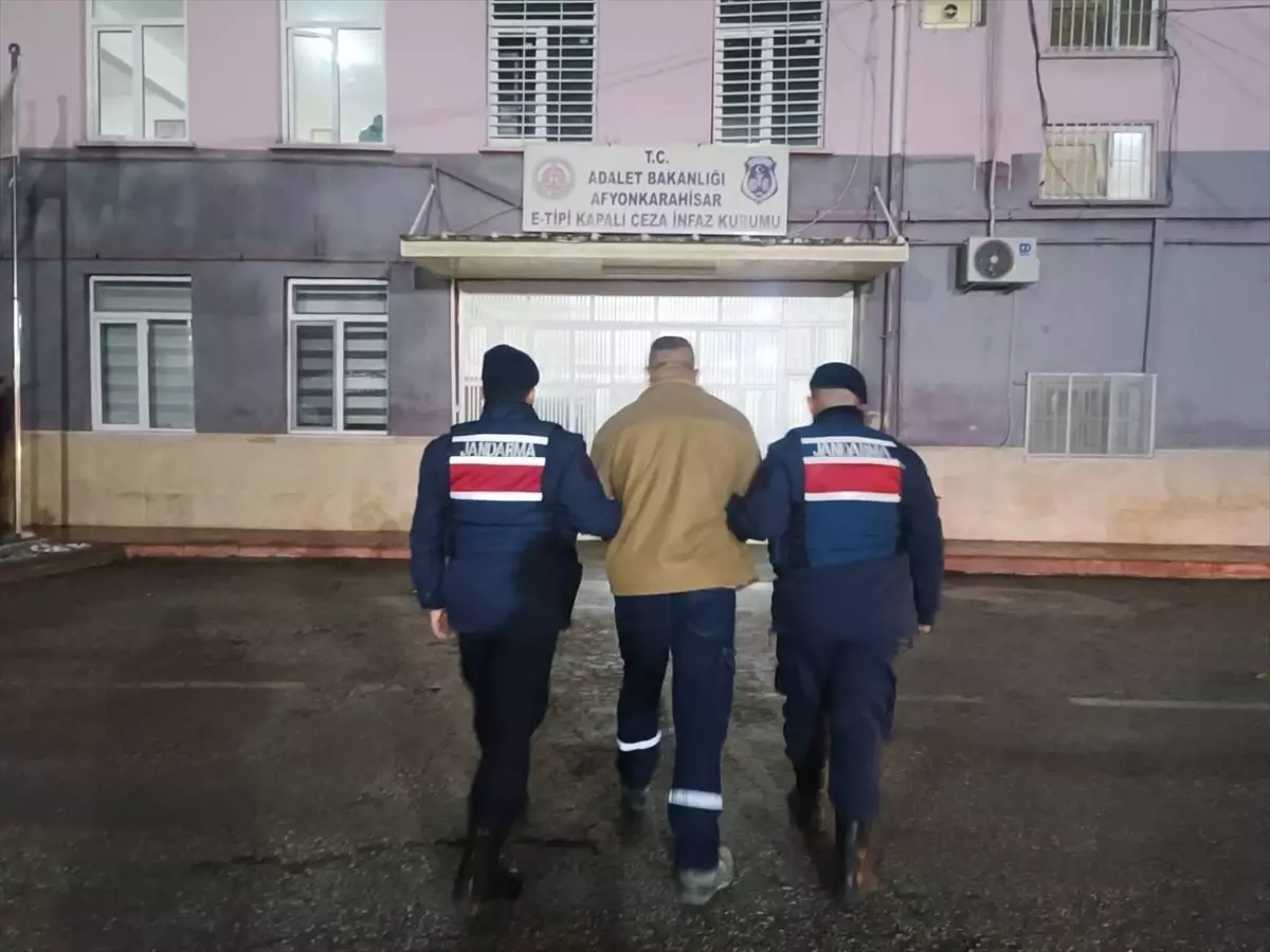 Afyonkarahisar’da 30 Yıl Hapisli Kaçak Yakalandı