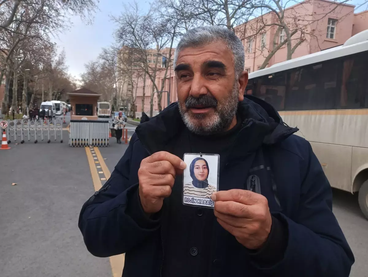 Adalet Bakanı Tunc, Kayıp Kızın Babasıyla Görüştü: Aile Umutla Bekliyor