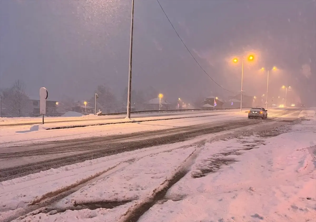 Bolu Dağı’nda Yoğun Kar Yağışı Uyarısı: Sürücülere Dikkat!