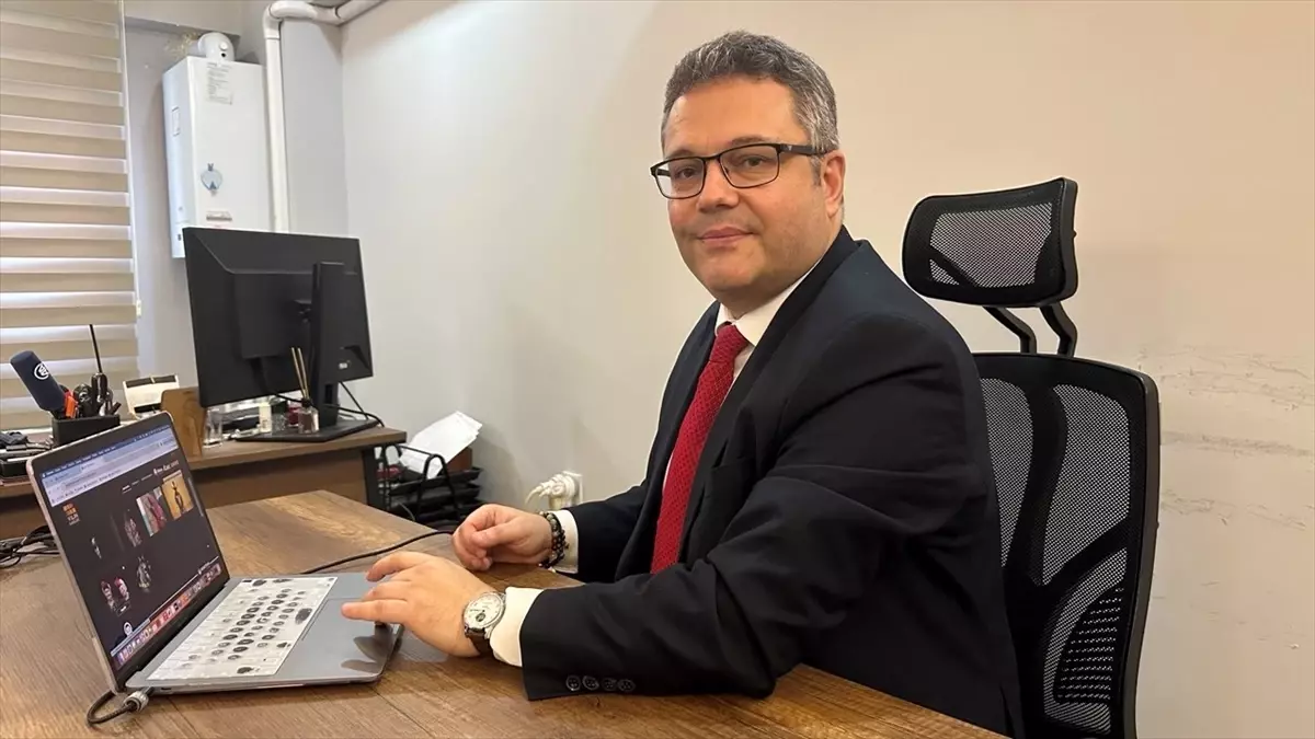 Yılın Kareleri Oylaması Çanakkale'de Başladı: Kültür Müdürü Esirgemez Değerlendirmede