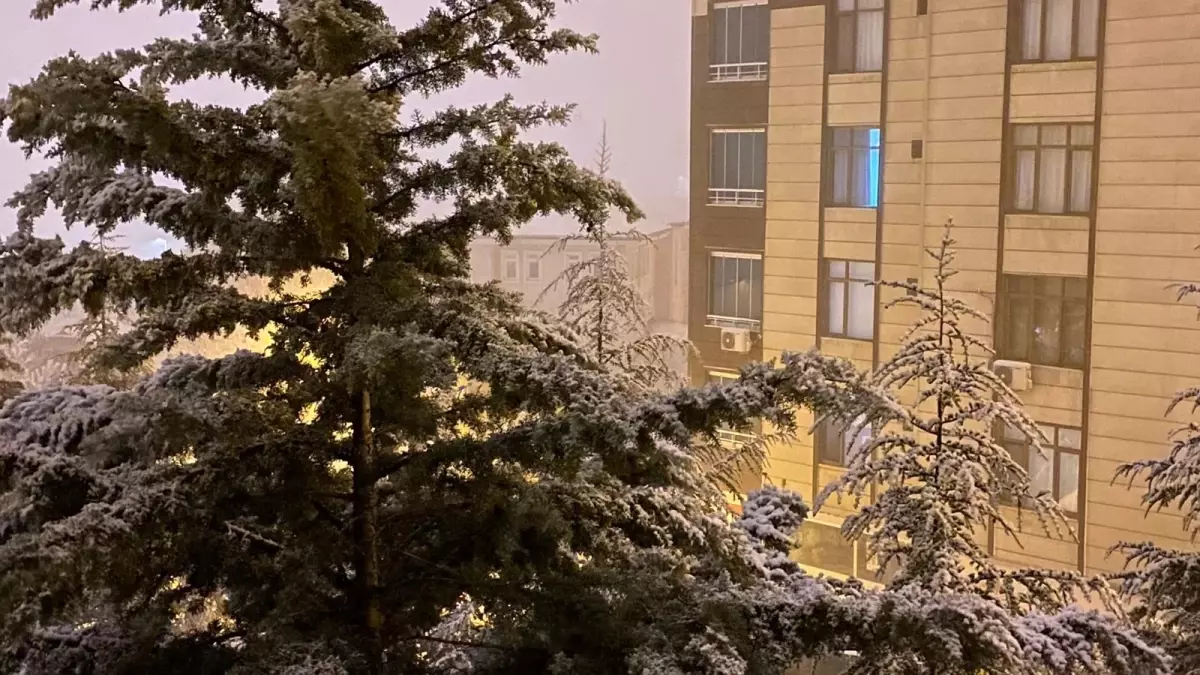 Elazığ’da Şiddetli Kar Yağışı Okulları 1 Gün Kapattı