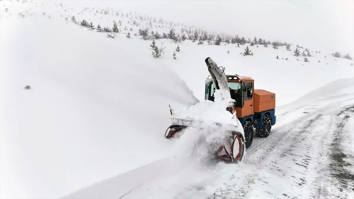 Elazığ’da 169 Köy Yolu Kar Engelini Aştı, Açıldı