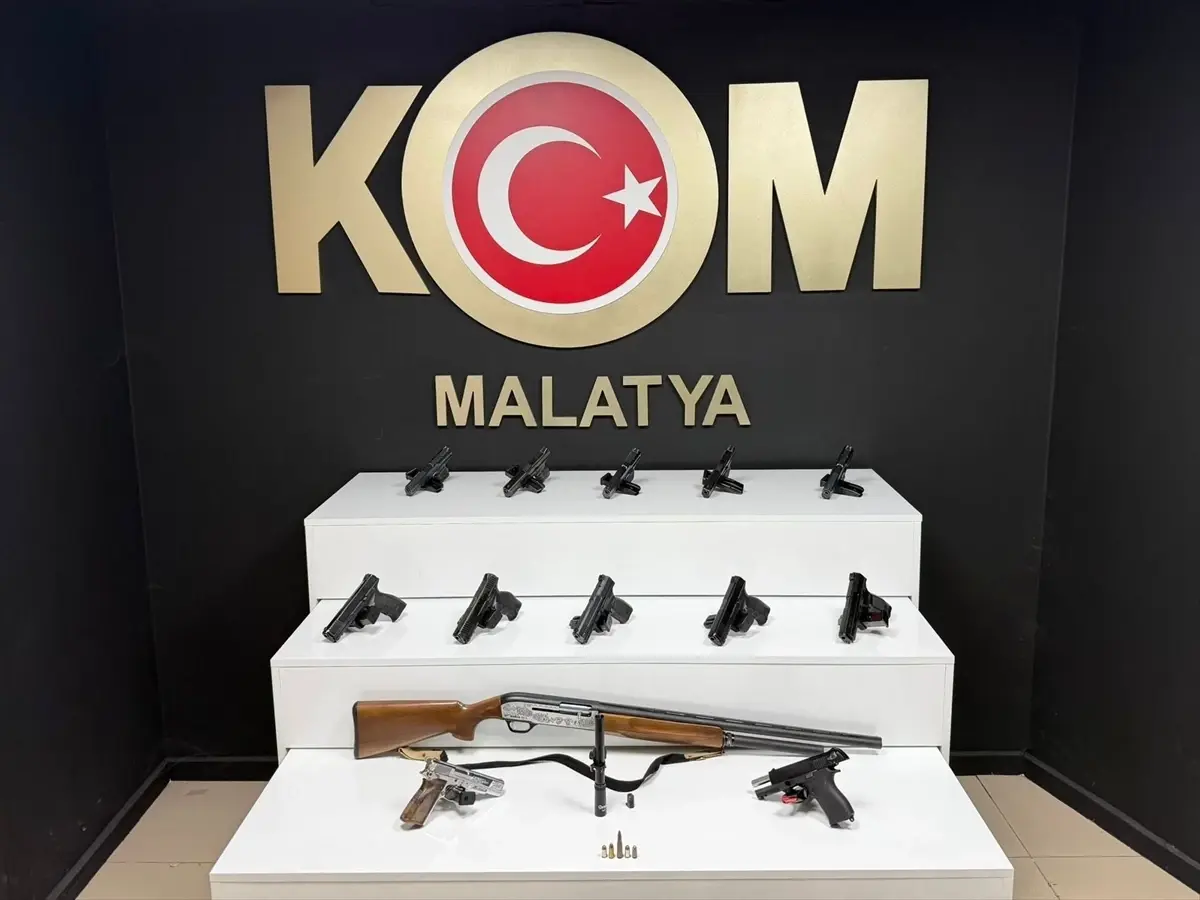 Malatya’da 13 Ruhsatsız Silah Ele Geçirildi: Güvenlik Operasyonu Sonuçları