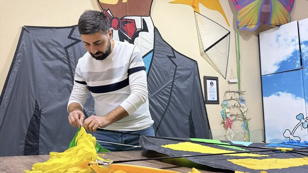 Mardin'in Uçurtma Ustası Zahit Mungan Katar'da Kültür Köprüsü Kuruyor