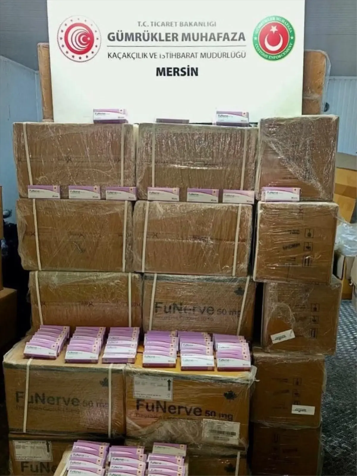 Mersin limanında ele geçirilen sentetik ecza hapları