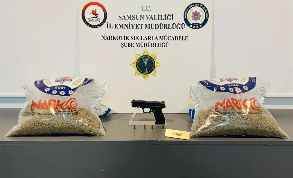 Samsun'un İlkadım İlçesinde 2 Kilogram Uyuşturucu ve Ruhsatsız Silah Ele Geçirildi