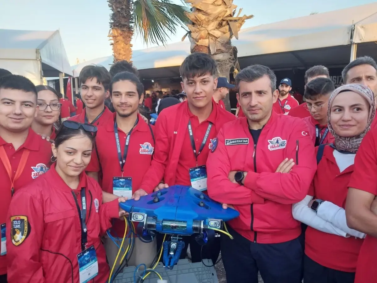 Sevgi Evi Gençleri, TEKNOFEST’te Yenilikçi Su Altı Aracıyla Ödül Sahibi Oldu