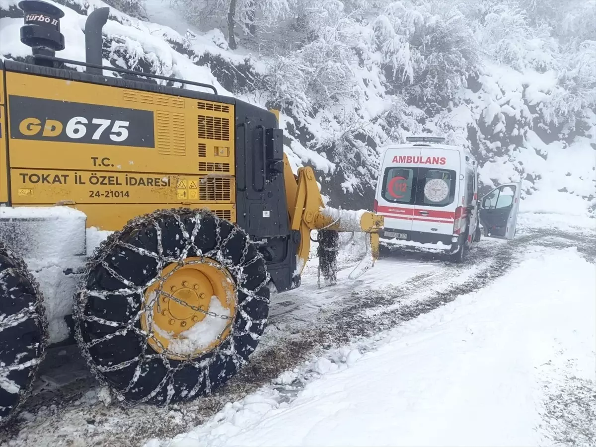 Erbaa’da Şiddetli Kar Yağışı Sağlık Ekiplerini Zor Duruma Soktu