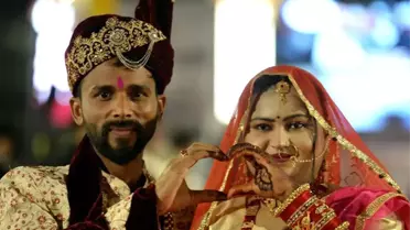 Nikah töreninde çiftlerin mutlu anları