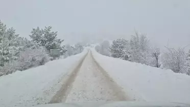 Beypazarı'nda Bembeyaz Kar Yağışı Şehri Süsledi