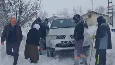 Karlı köyde ambulans