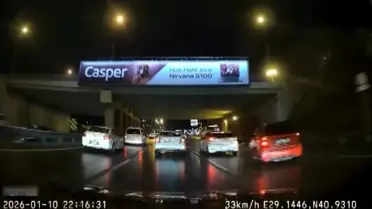 Maltepe'de İki Otomobilin Çekişmesi Motosiklet Kazasına Yol Açtı