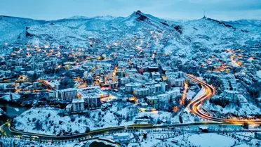 Karla kaplı Tunceli yolları