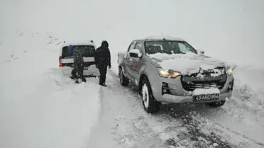 Karla mücadele ekipleri çalışıyor
