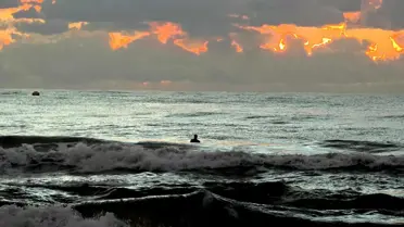 Samandağ sahilinde yağmur sonrası oluşan muhteşem manzara