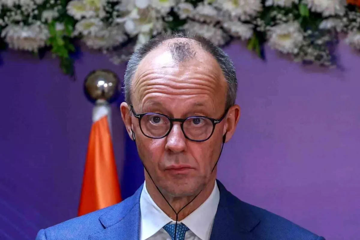 Almanya Başbakanı Merz, İran Protestolarını Değerlendirerek Rejimin Çöküşünü İşaret Etti