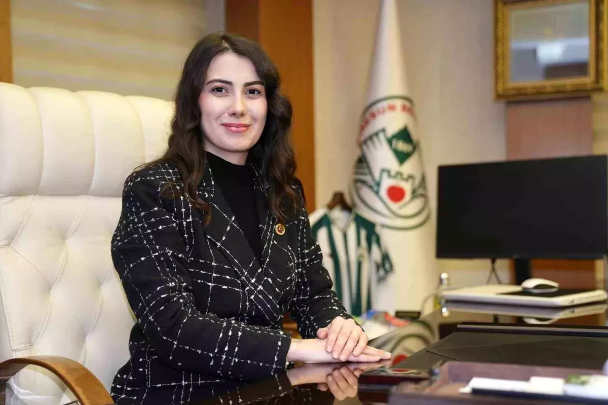 Giresun’da 30 Yaşındaki Zehra Gülşah Bora Bozat, Şehrin En Genç Kadın Başkan Vekili Oldu