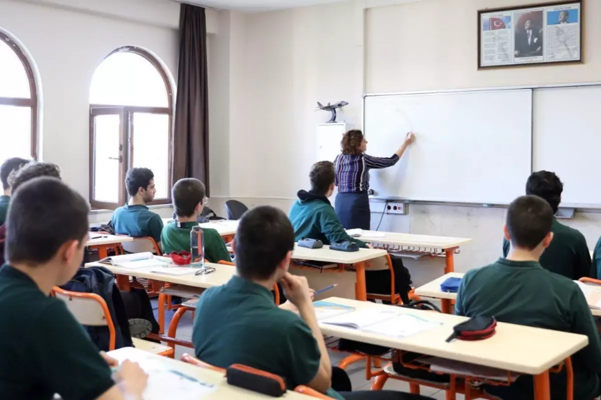 MEB'den Öğrencilerin Gelişim Raporları: Kârlı Bir Değerlendirme Sistemi