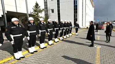 Vali Aksoy ve Emniyet Müdürü Yılmaz arasında gerçekleşen veda fotoğrafı