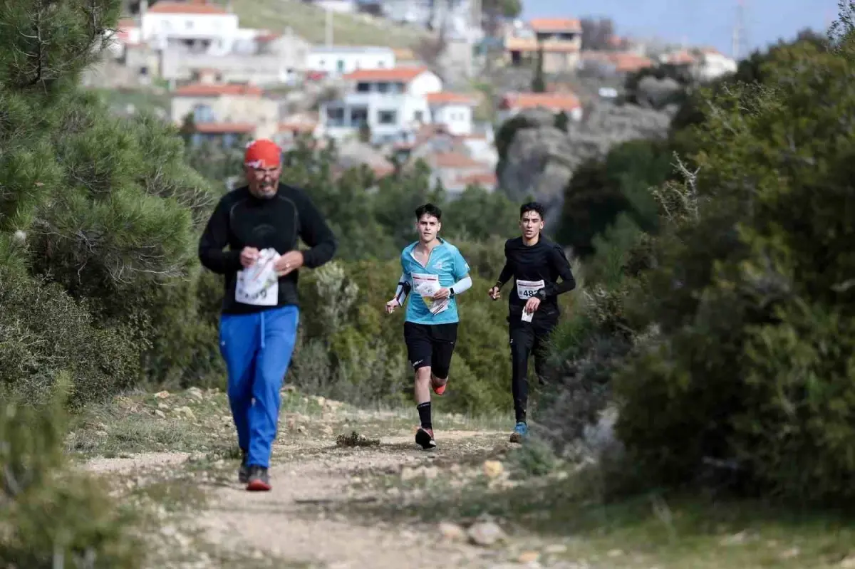 Aliağa’da 2026 Türkiye Oryantiring Şampiyonası Coştu: 1.300 Sporcu Yarıştı