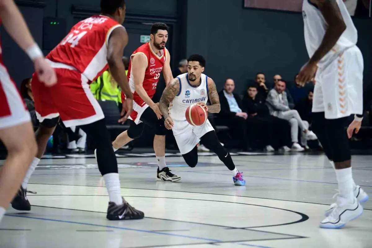 Çayırova Kapalı Spor Salonu'nda OGM Ormanspor ile Federasyon Kupası Çeyrek Finali Buluşması