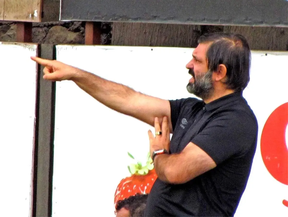 İbrahim Gören'den Çeşme Belediyespor'a Moral Desteği: Zor Zamanlar Gerçek Kahramanları Yaratır