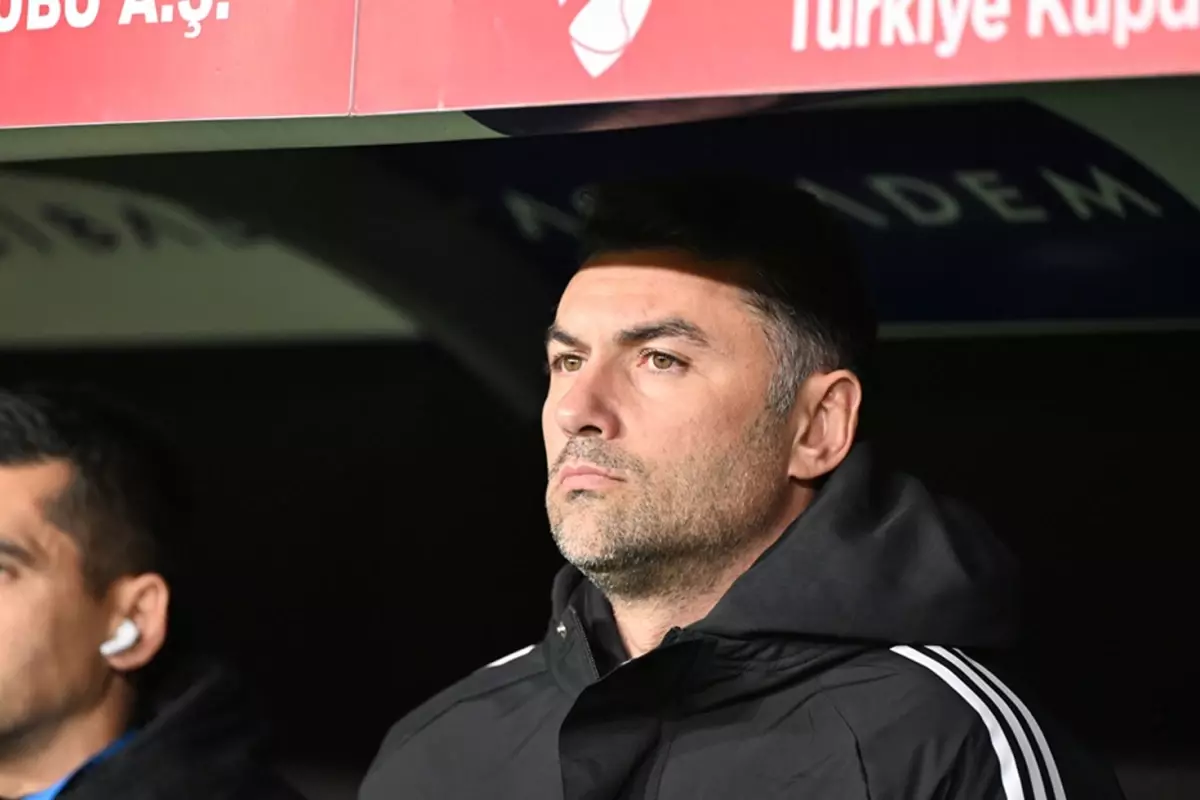 Burak Yılmaz'dan Hakem Üzerine Yürüyüş Sonrası Özür Mesajı